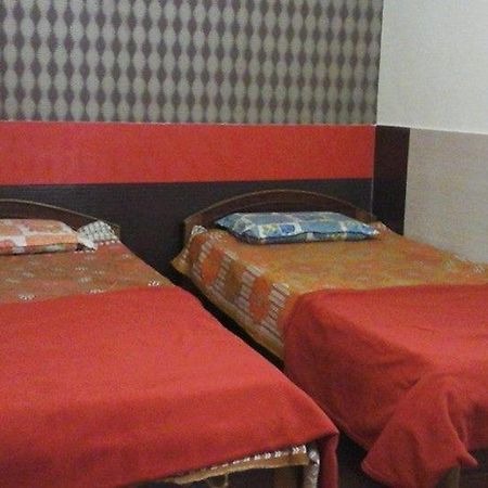 Hotel Guru Kripa Джамшедпур Екстериор снимка